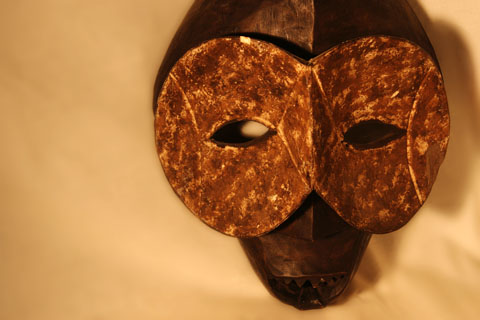 https://www.transafrika.org/media/masken/Maske Augen.jpg